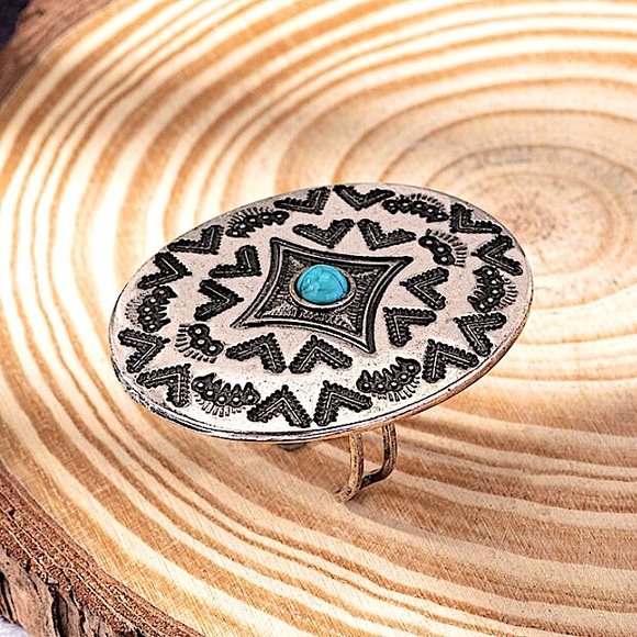 Boho Western Exaggerated Ring Boho Statement - Picture 2 of 5